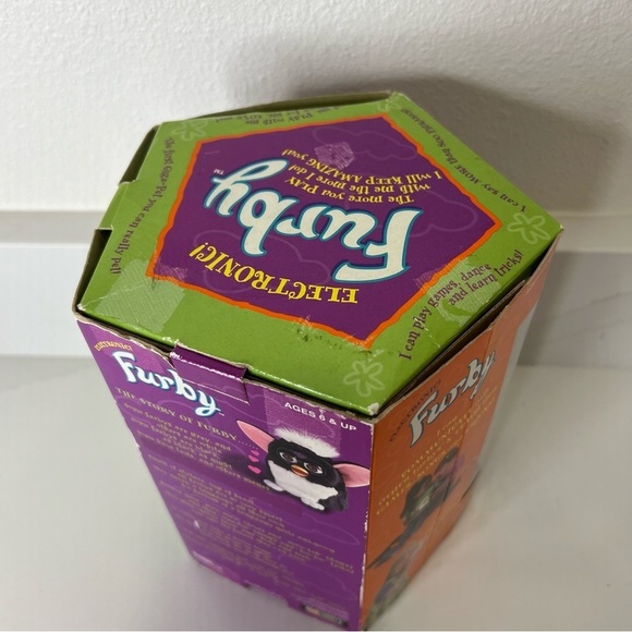 Vintage Furby 1998 Black Tiger Electronics Model 70-800 Box Included - Picture 7 of 9